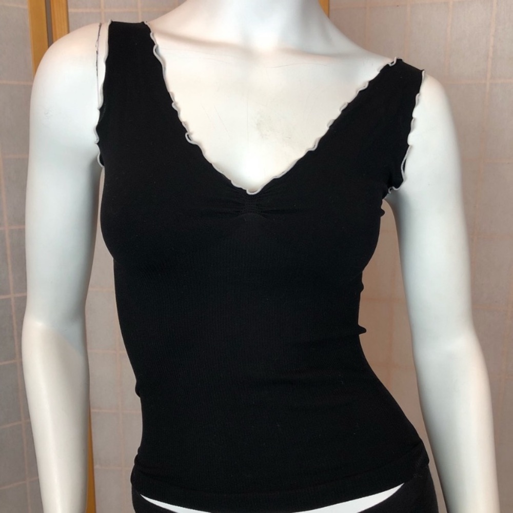 💓💗New with tag bebe stretchy tank top🍒